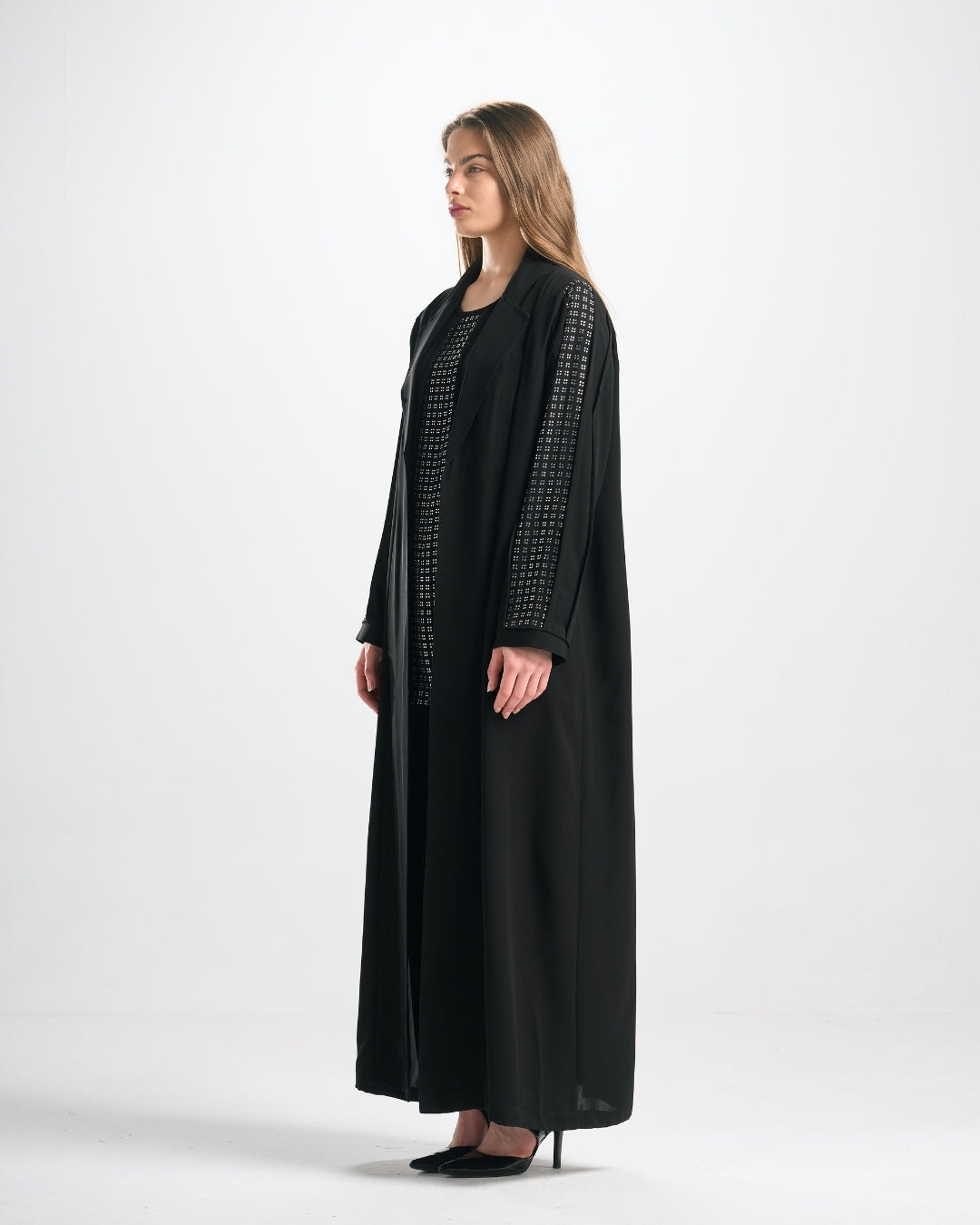طقم عباية سهرة (عباية فصوص + توب + بنطلون) - TS018