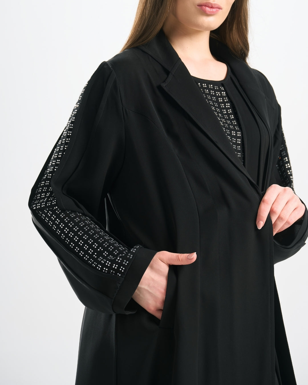 طقم عباية سهرة (عباية فصوص + توب + بنطلون) - TS018