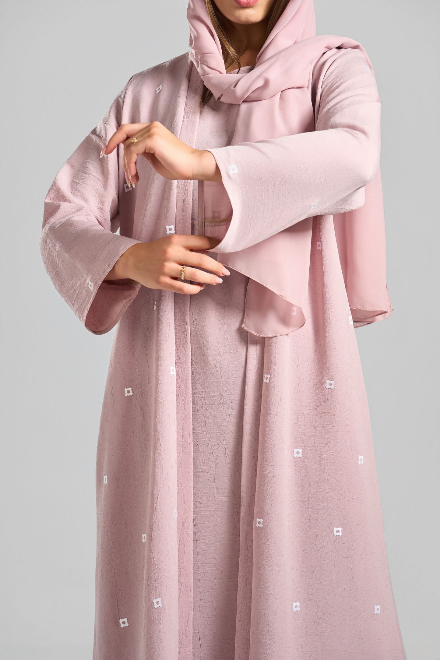 طقم عباية تطريز - C0611