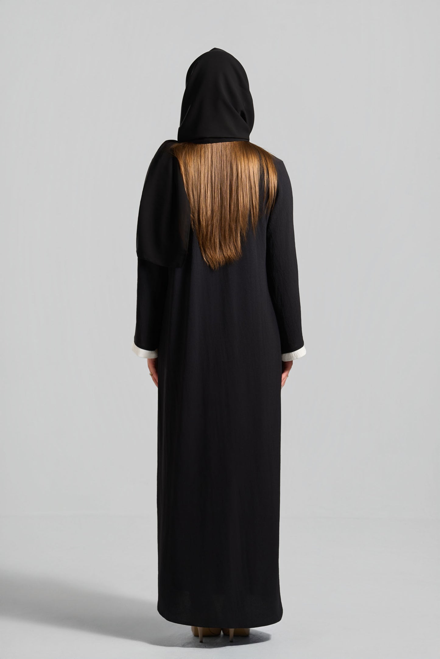 طقم عباية تطريز - C0611