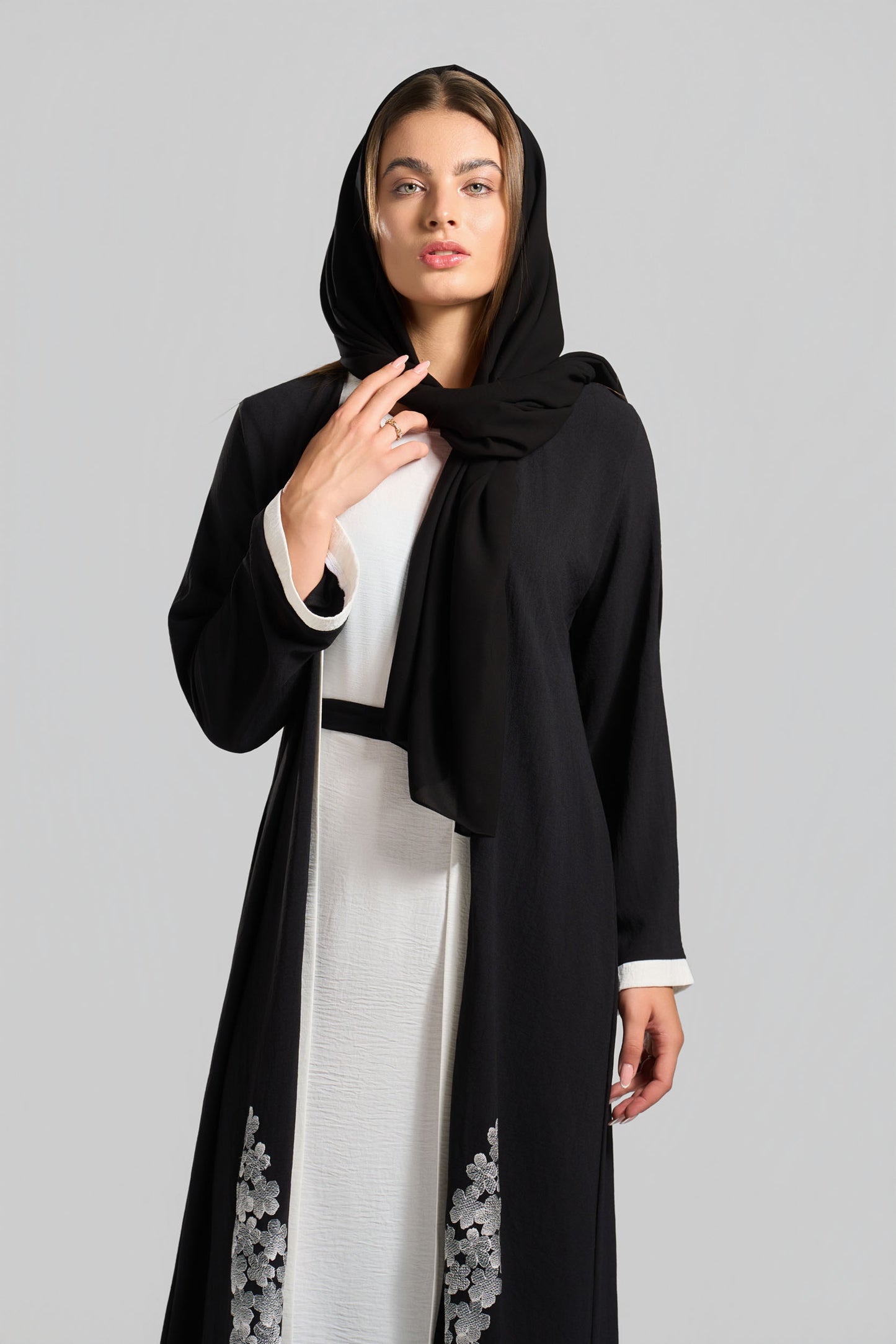 طقم عباية تطريز - C0611