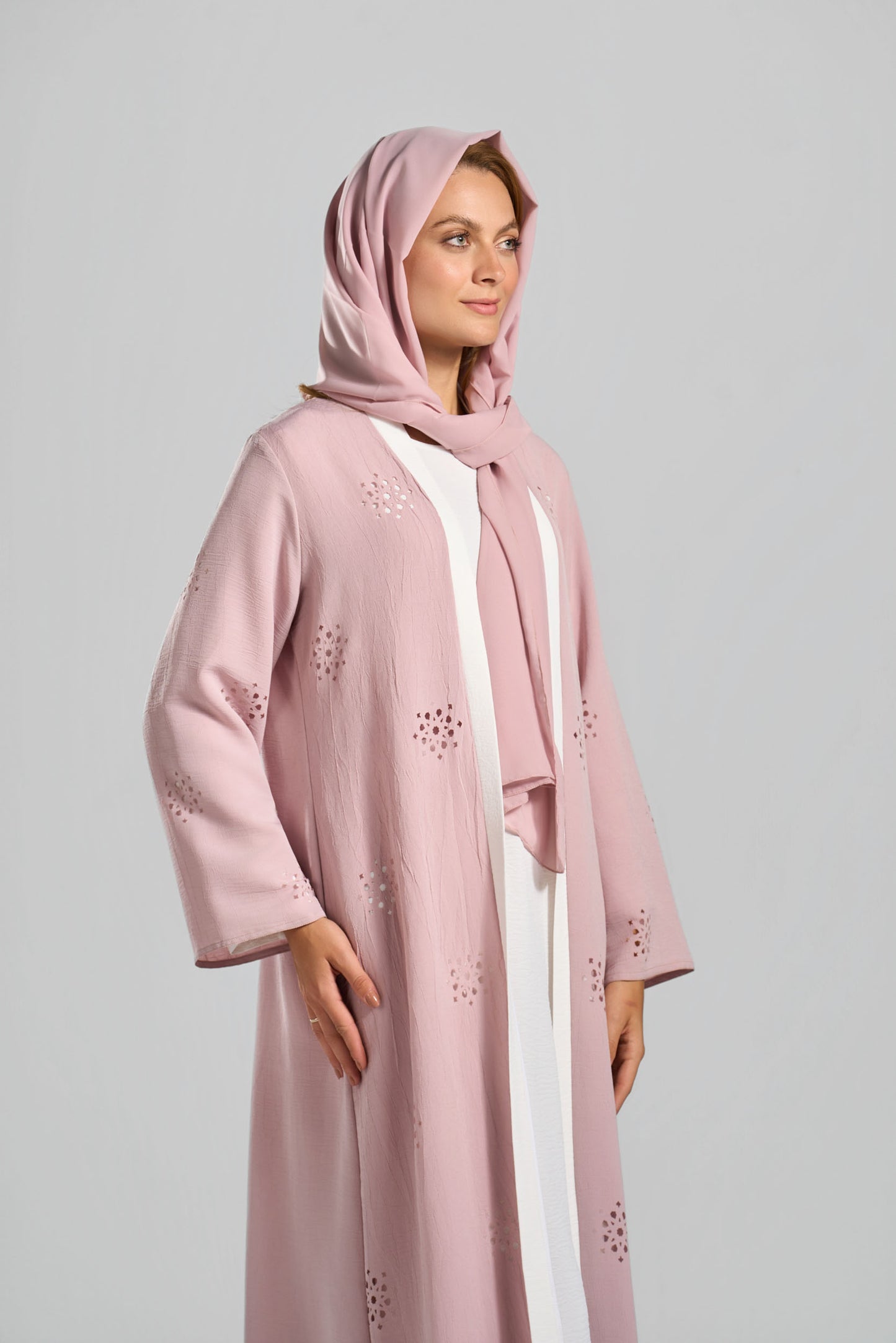 طقم عباية تطريز - C0611