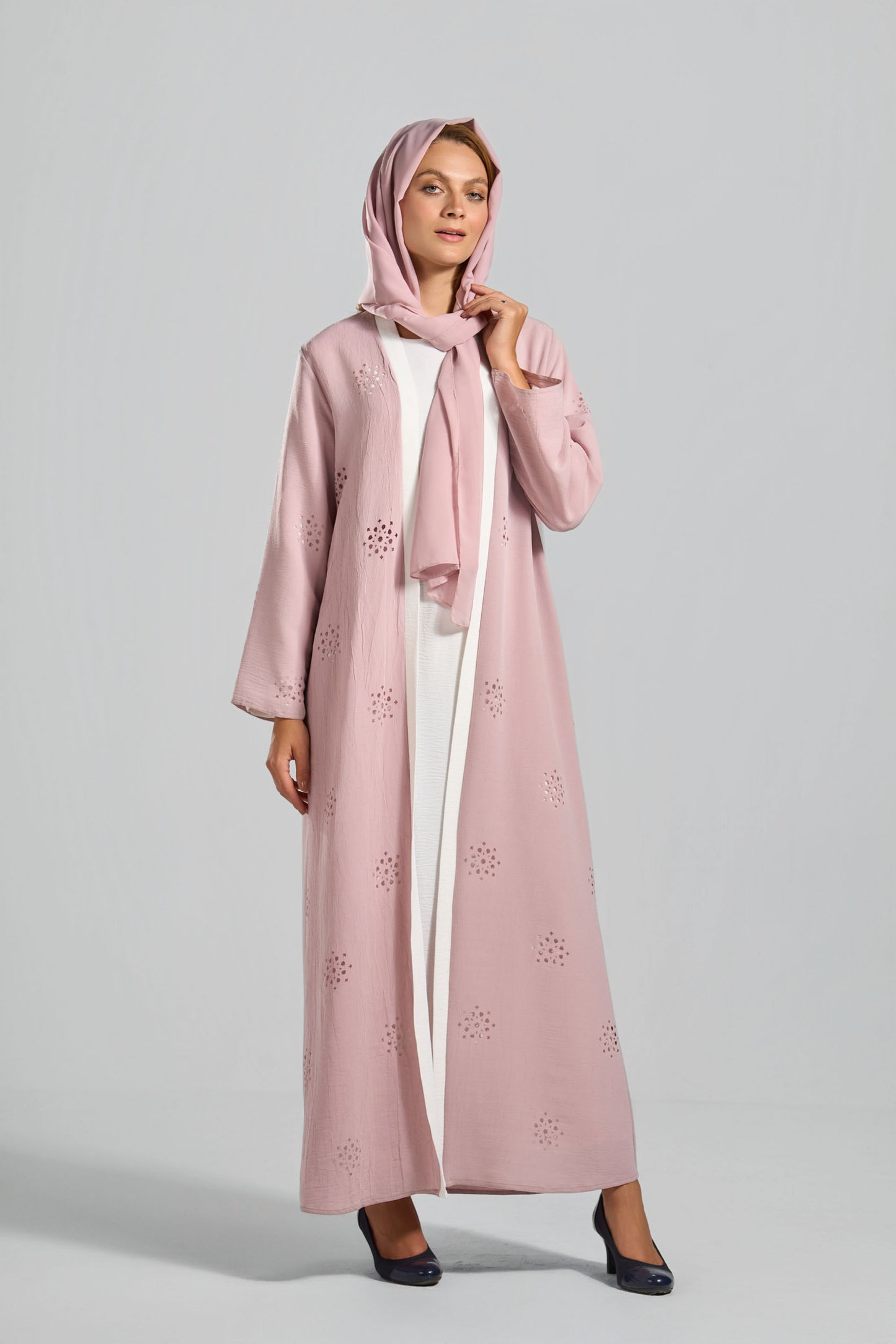 طقم عباية تطريز - C0611