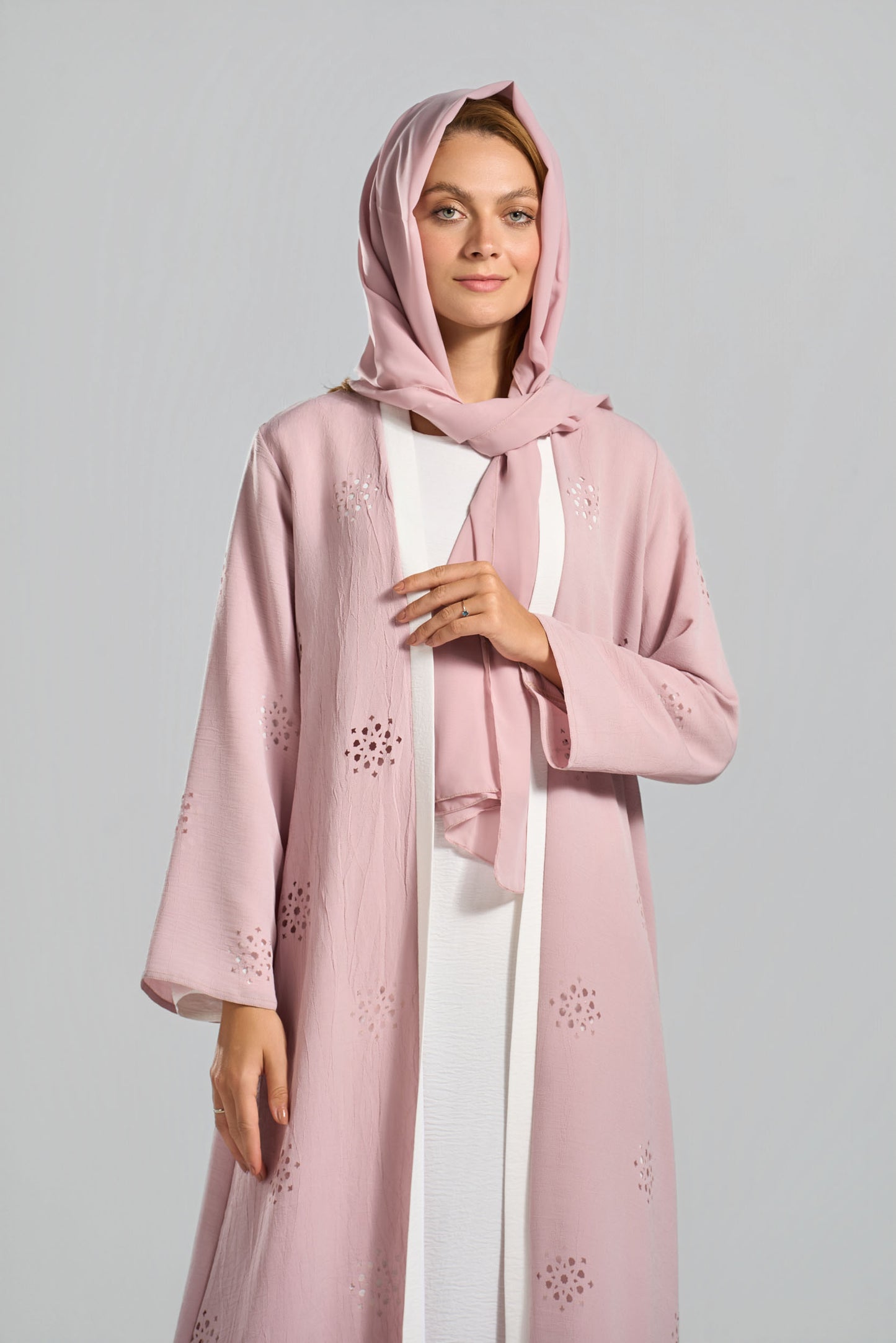طقم عباية تطريز - C0611
