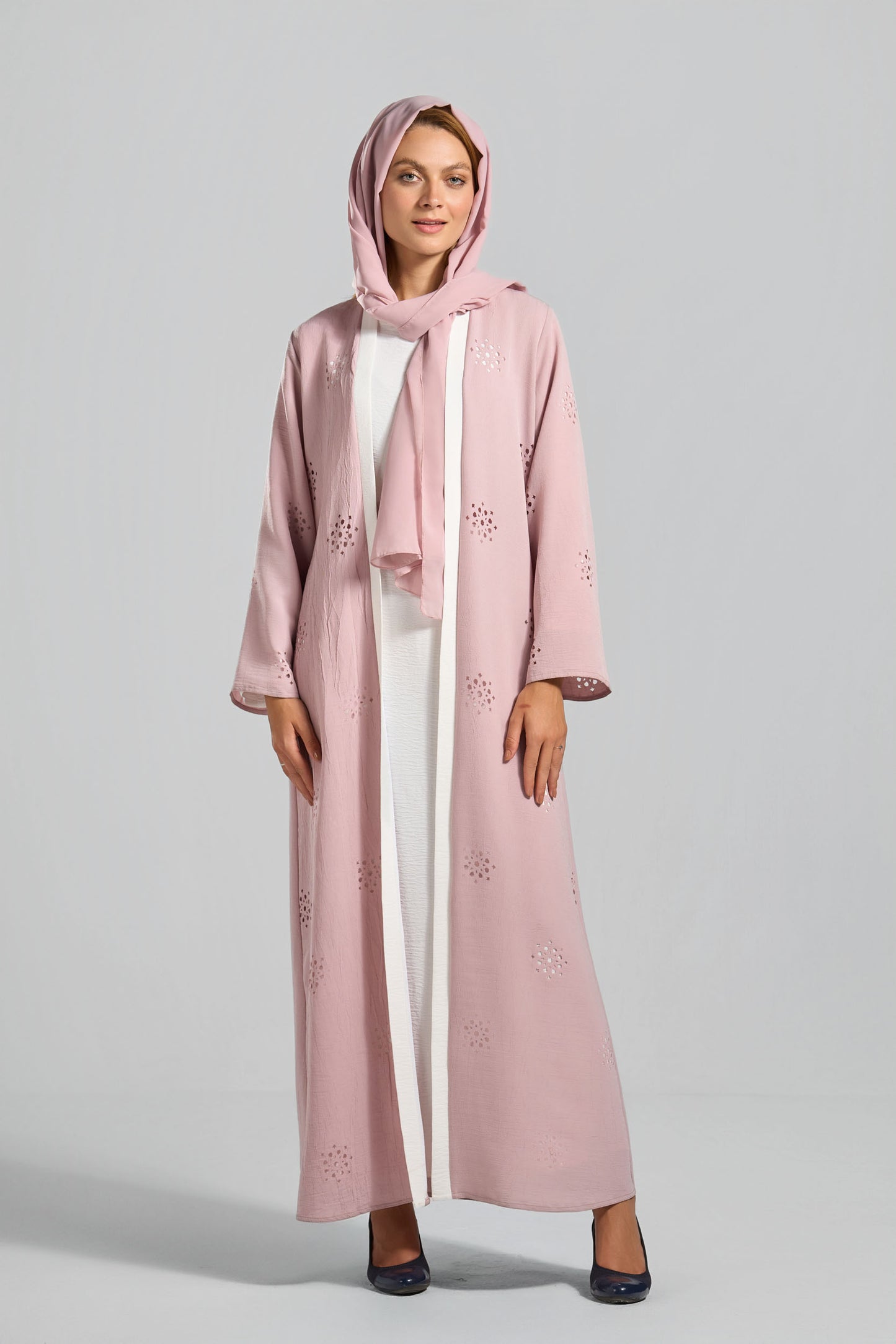 طقم عباية تطريز - C0611