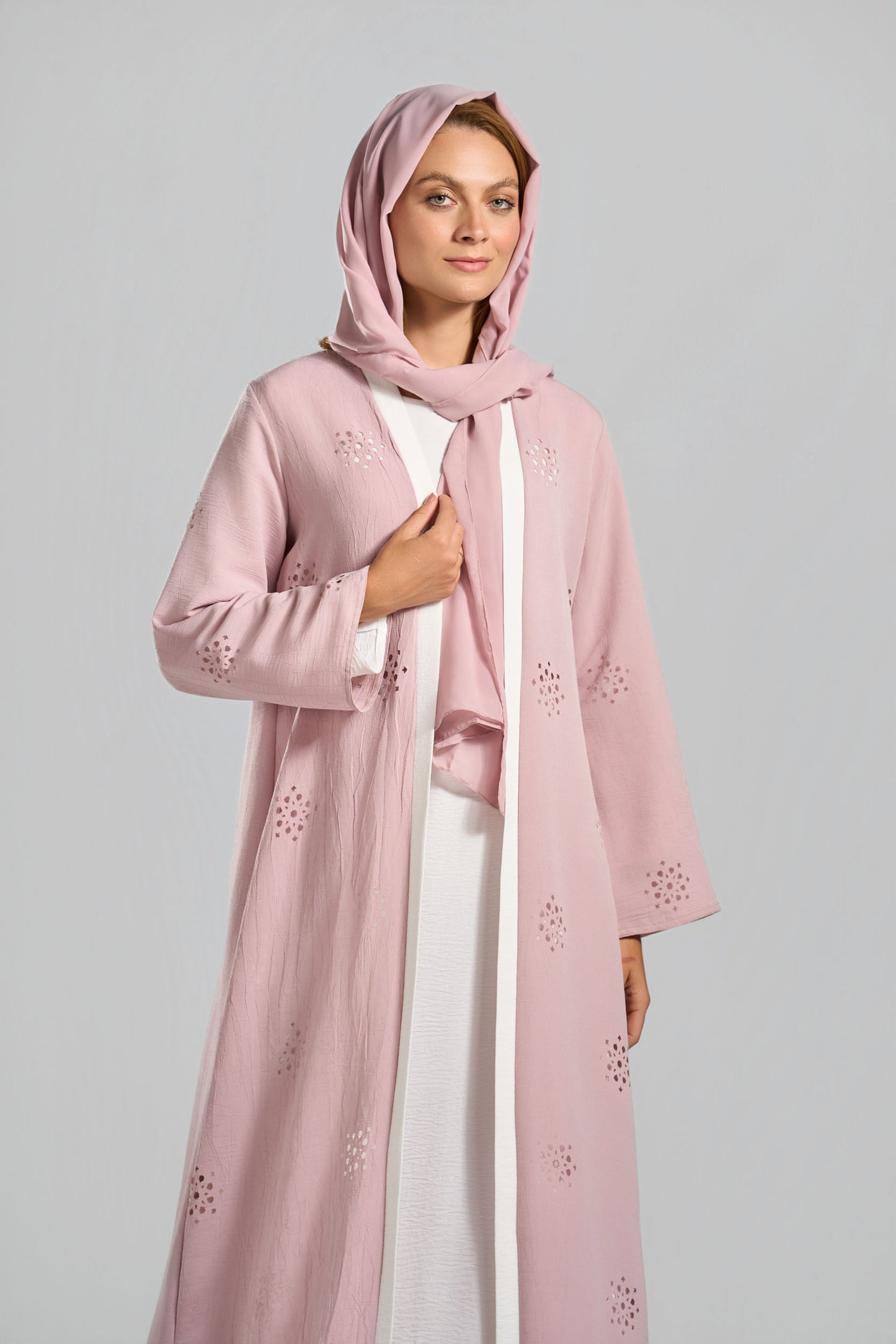 طقم عباية تطريز - C0611
