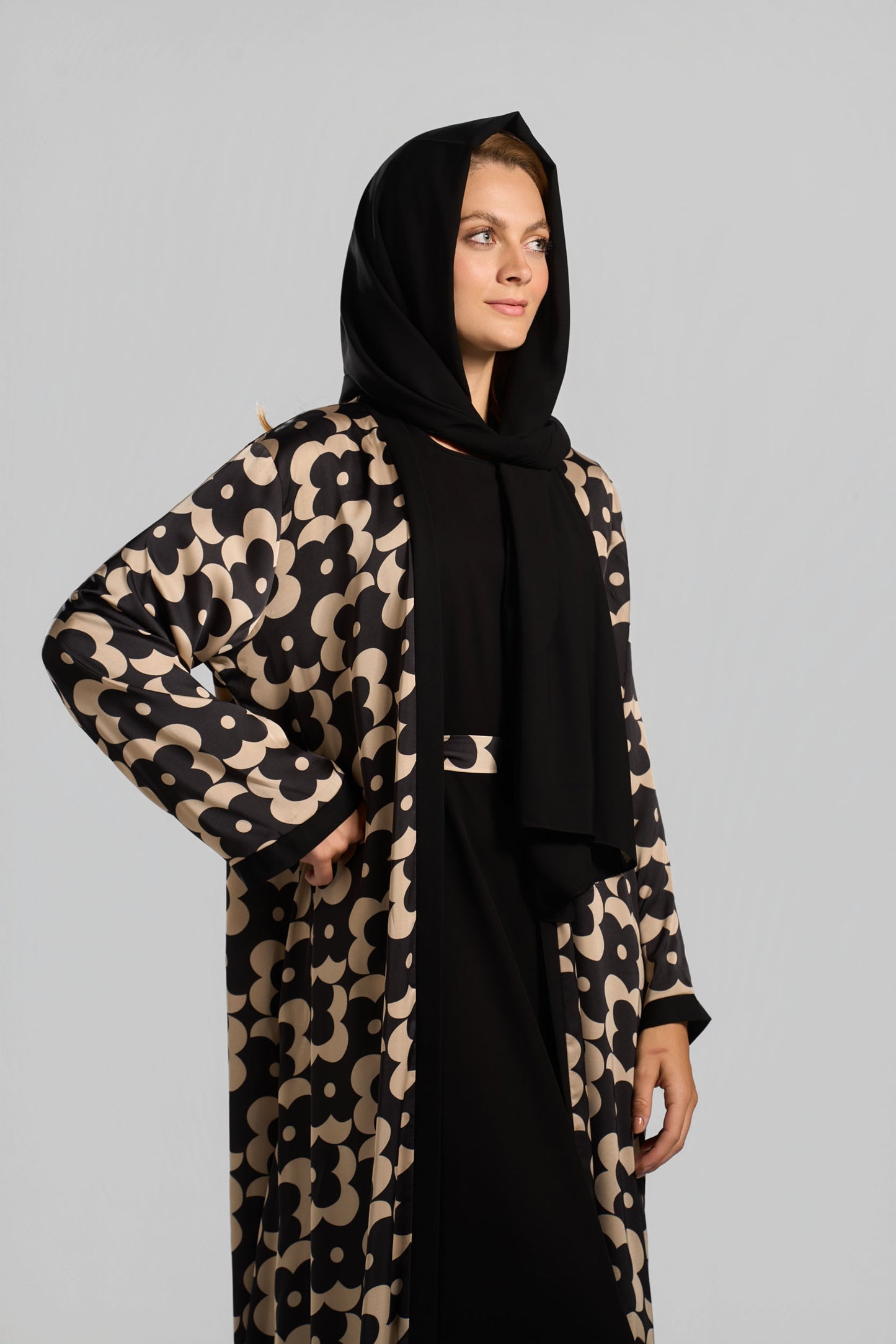 طقم عباية تطريز - C0611