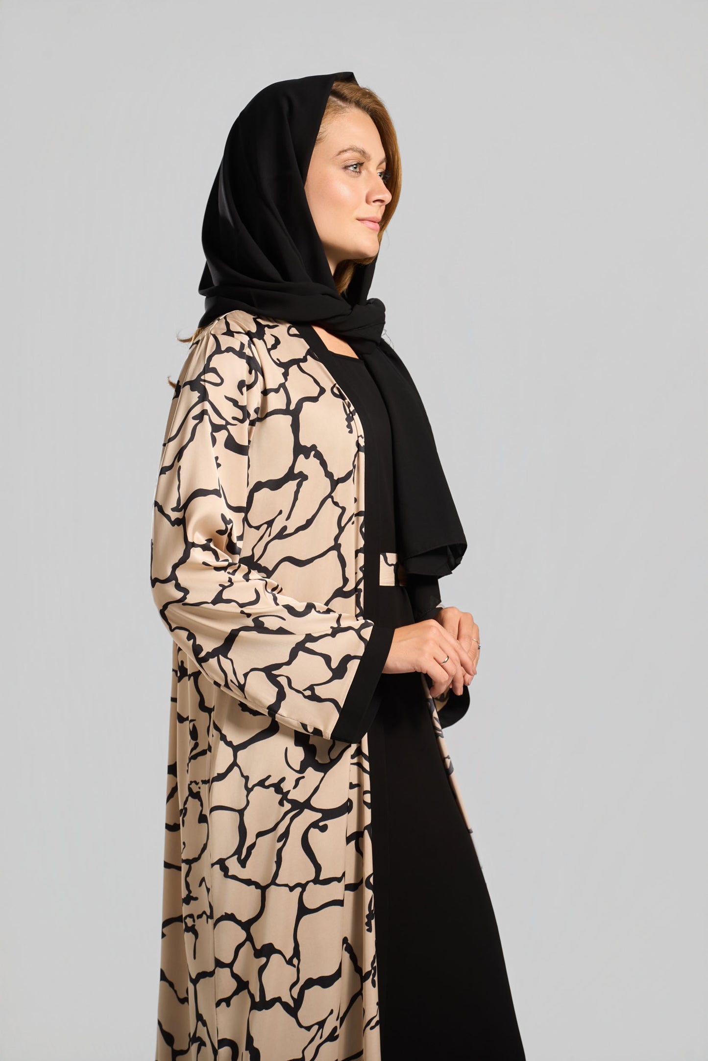 طقم عباية تطريز - C0611