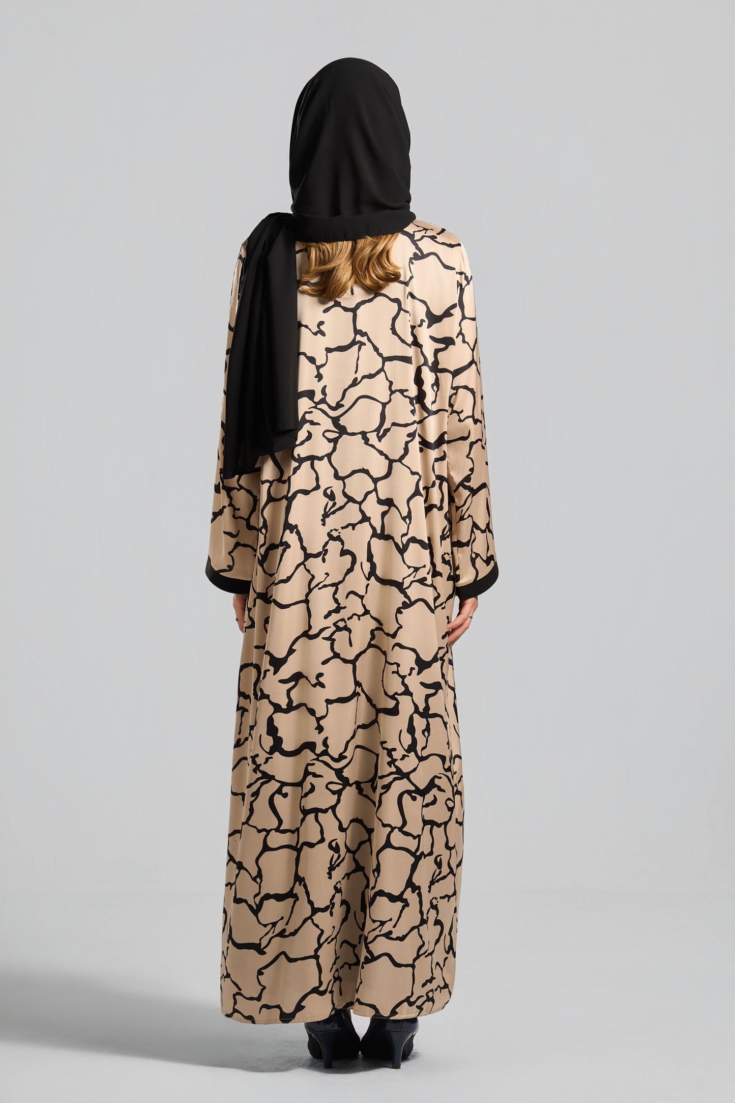 طقم عباية تطريز - C0611