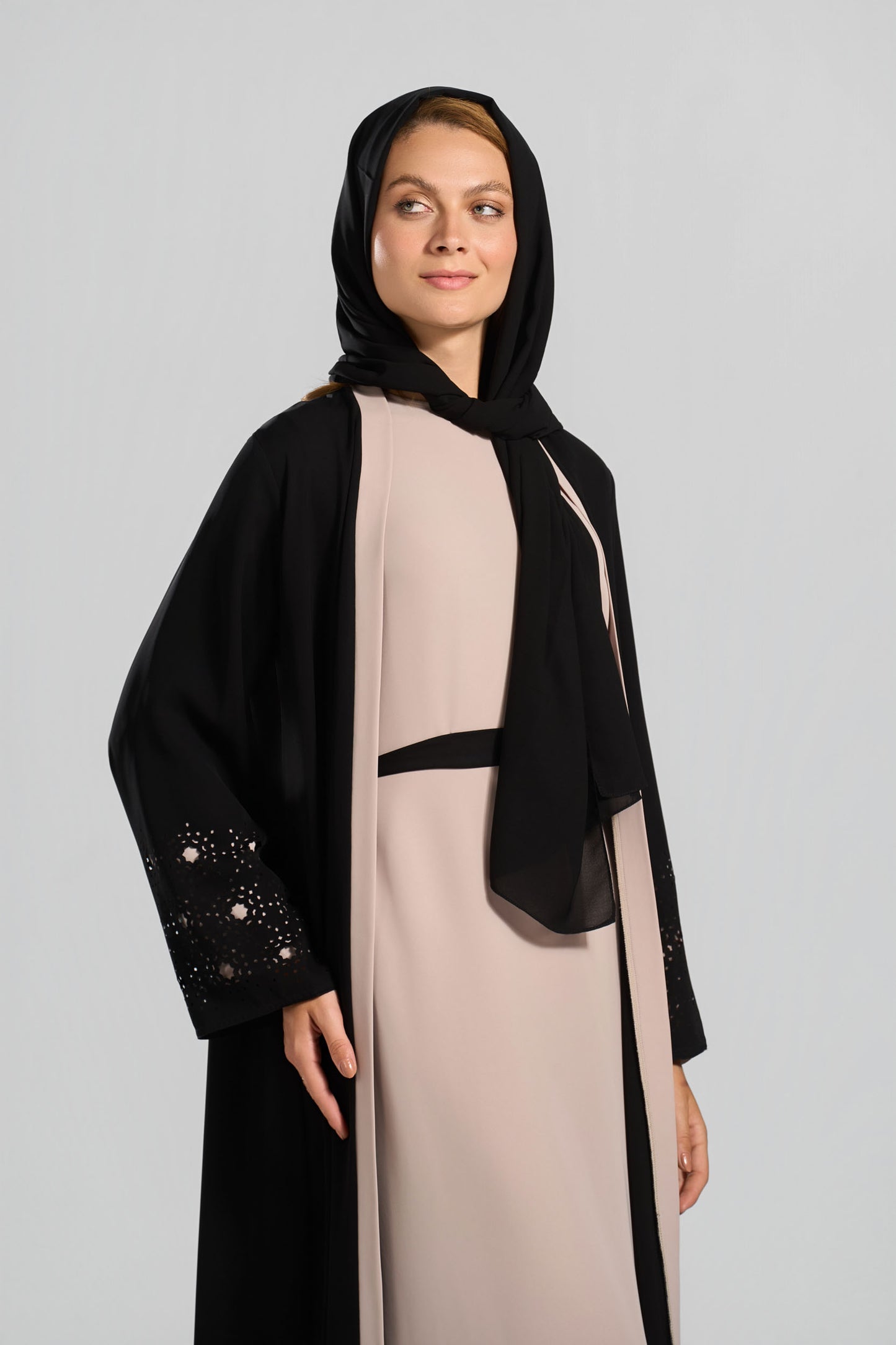 طقم عباية تطريز - C0611